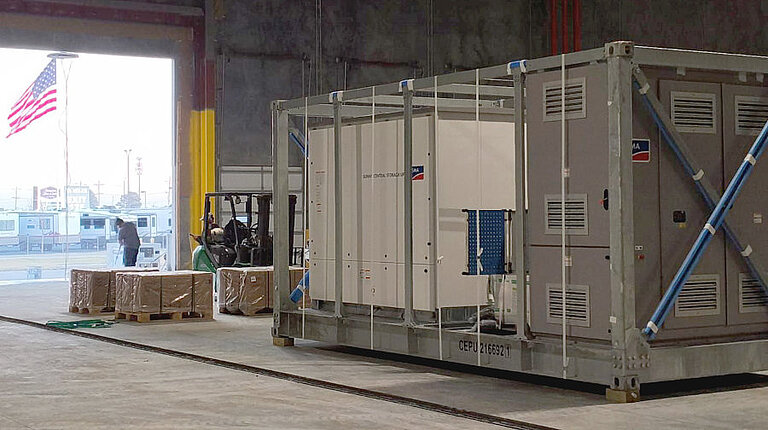SMA America and CEP mark opening of U.S. integration facility for medium-voltage power stations